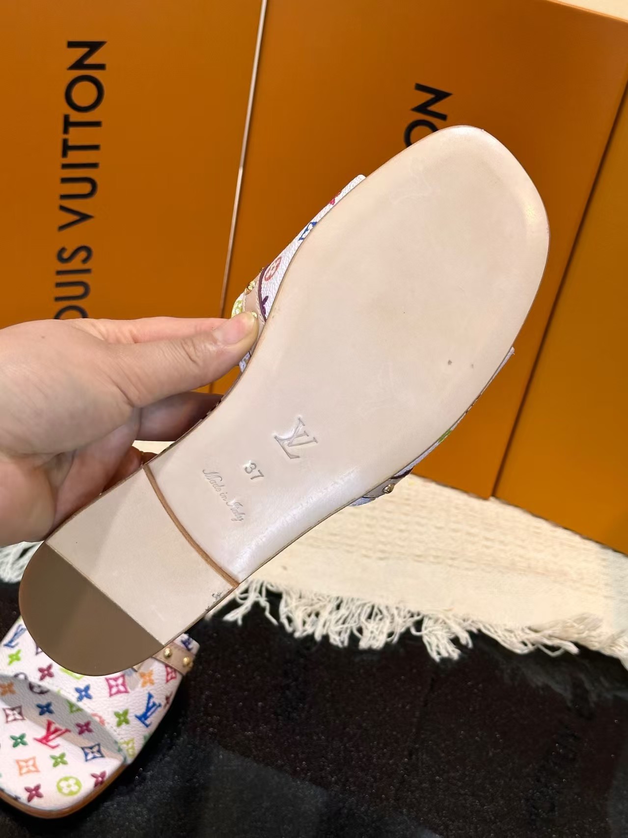 LV high quality original 1:1 slippers