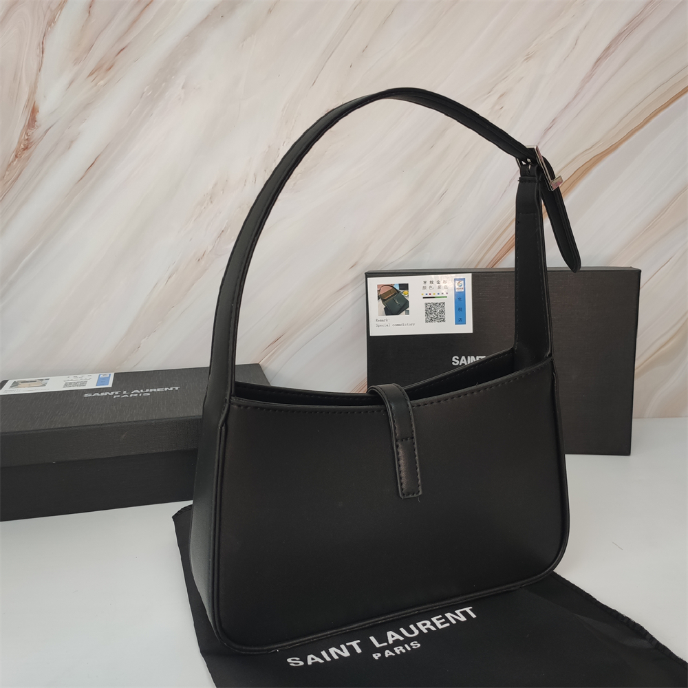 Replica Saint Laurent Cassandra  Le 5 à 7 Hobo Bag