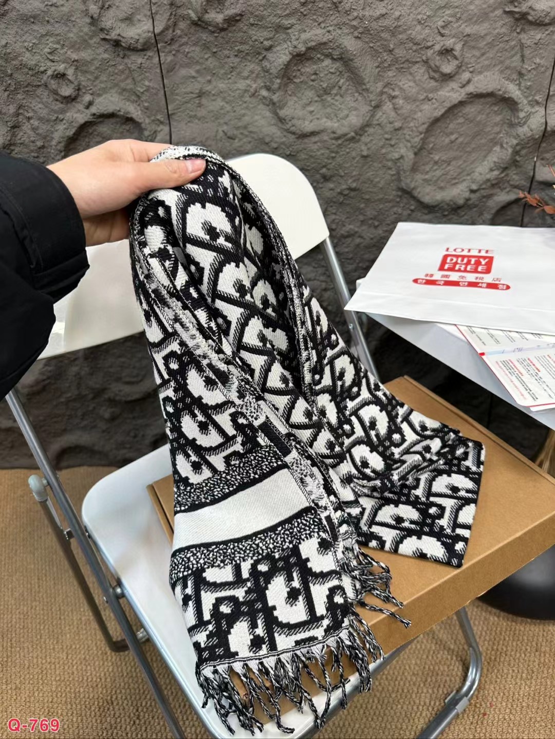 Replica Dior Women Oblique Cashmere Black Scarf