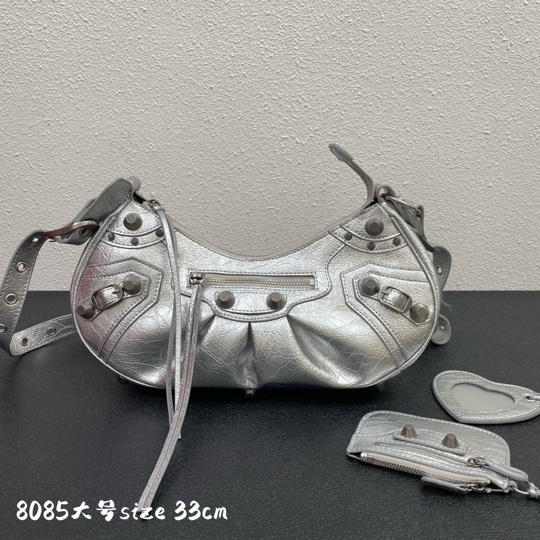 Balenciga Le Cagole armpit handbag