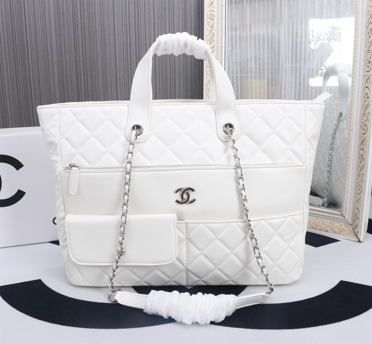 Chanel neverfull handbag
