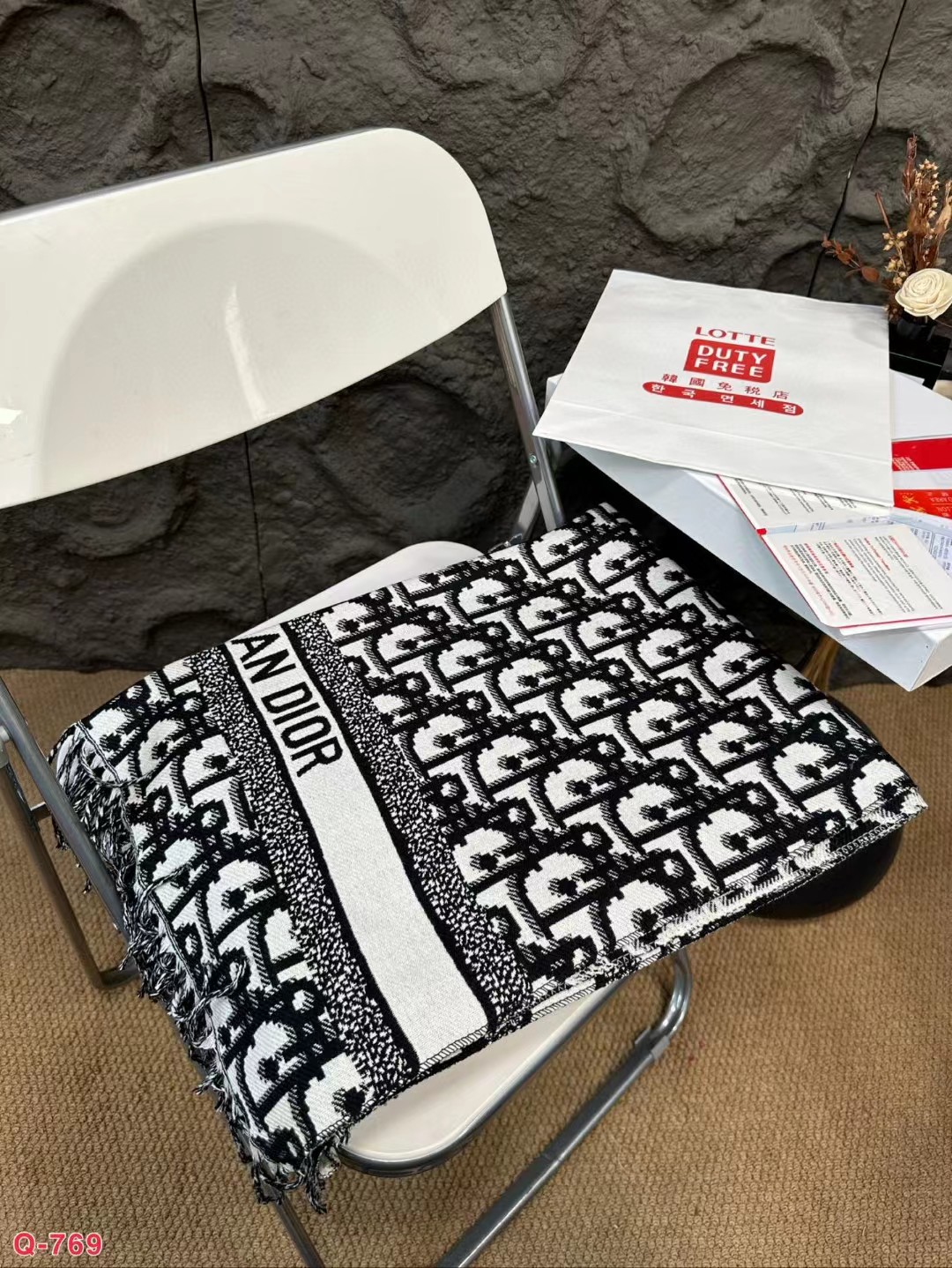 Replica Dior Women Oblique Cashmere Black Scarf