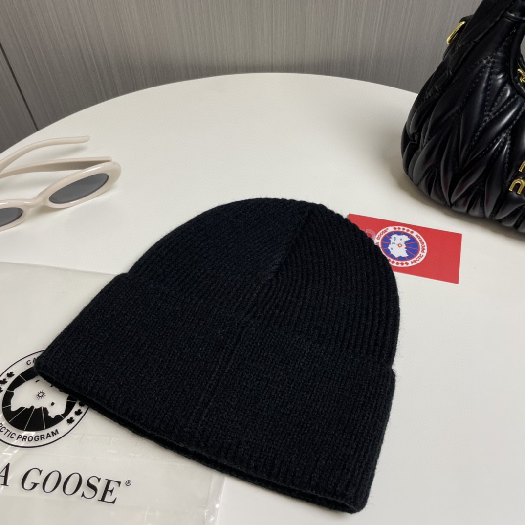 Canada Goose Logo Beanie Warm Hats