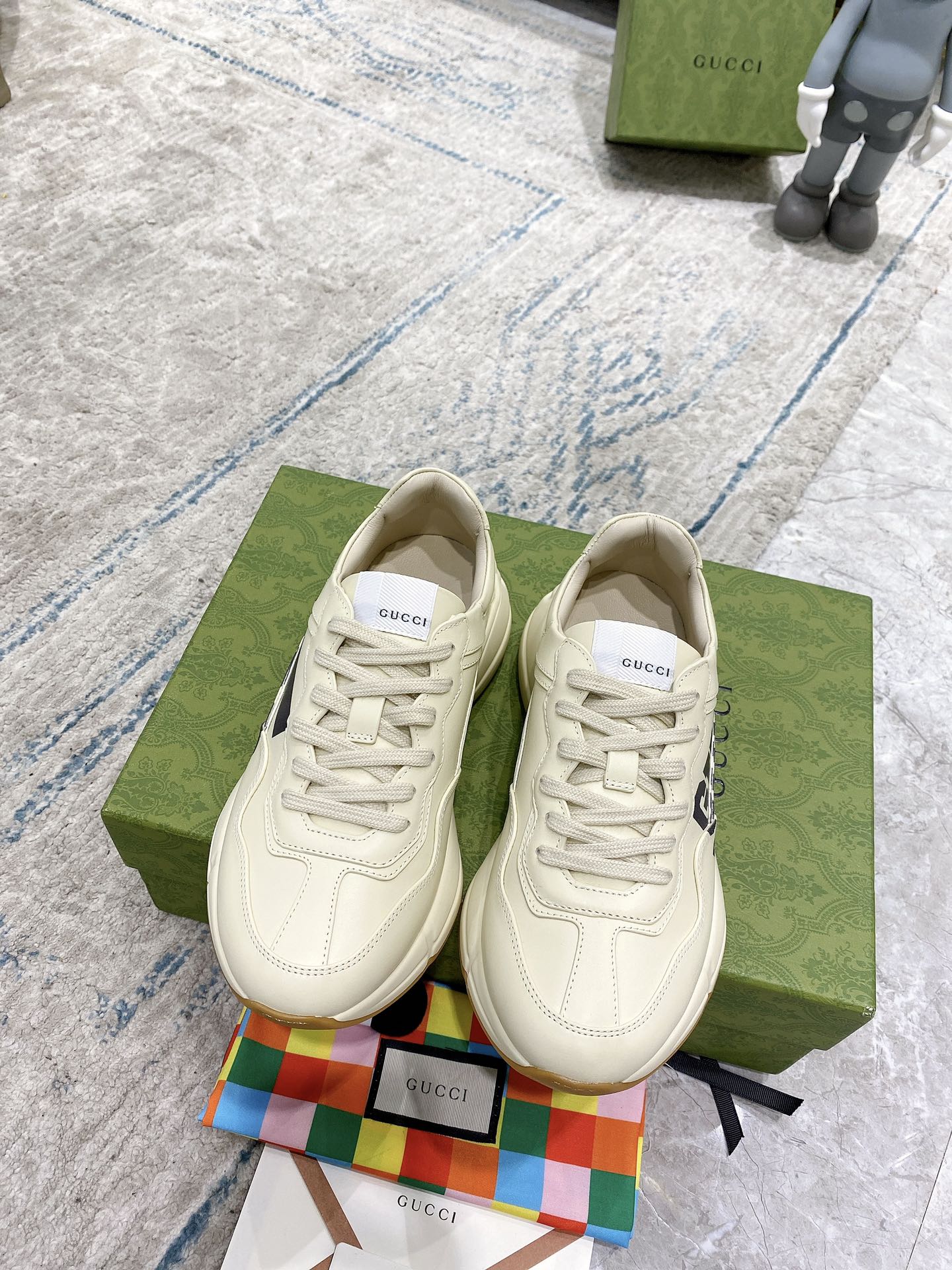 Gucci sneakers