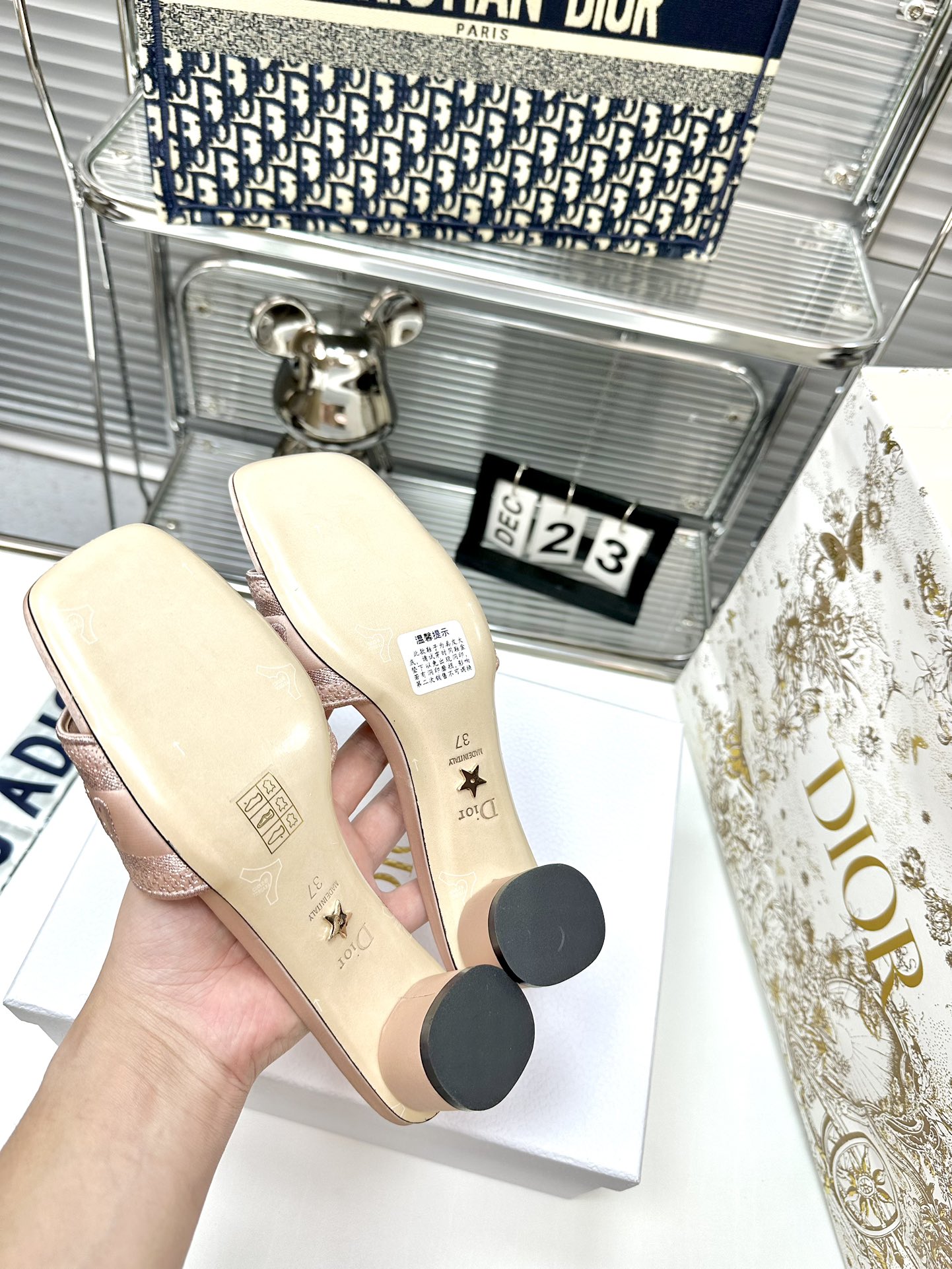 Replica Dior Embroidery collection of flip-flops