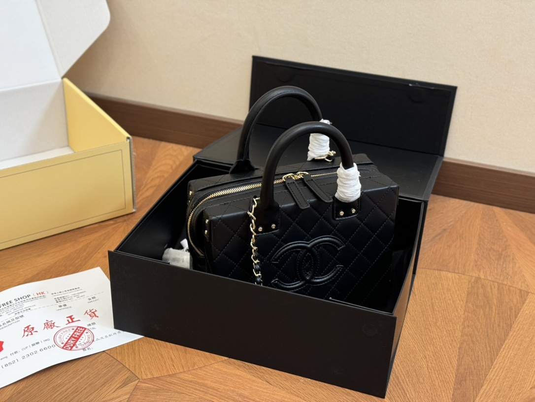 Replica Chanel Autumn/Winter makeup box