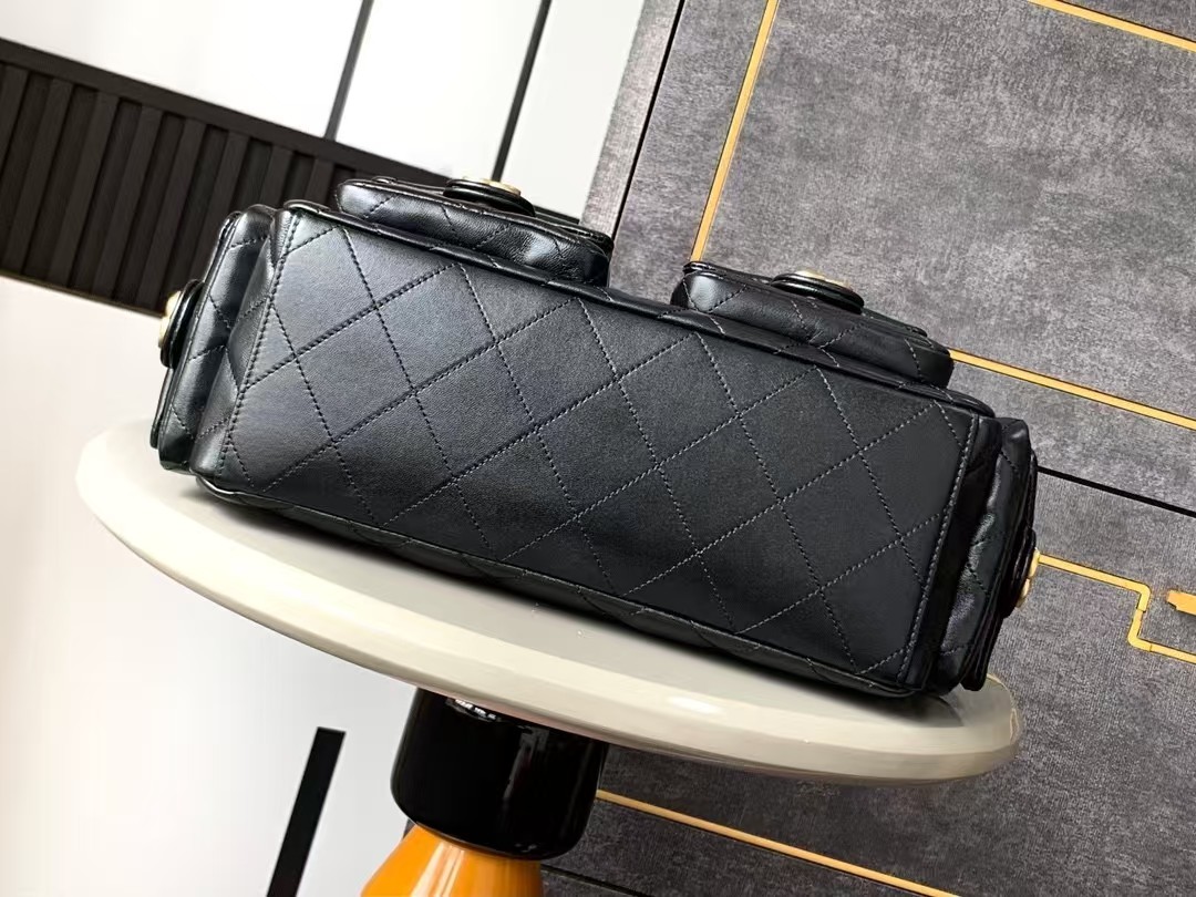 Top version chanel hobo chain bag