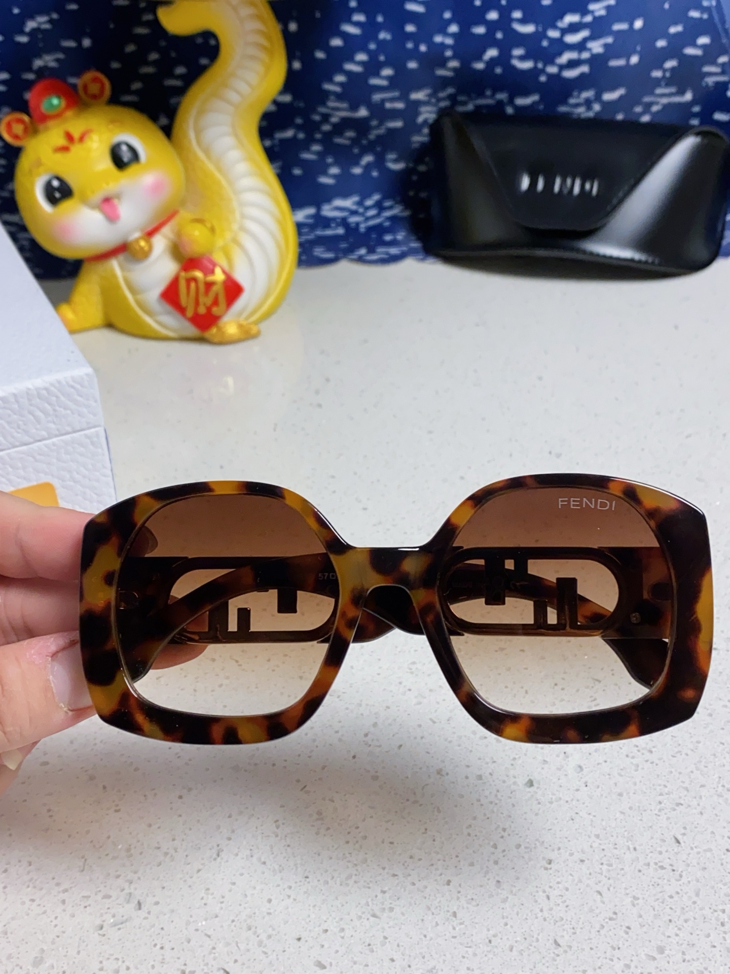 Fendi  O’Lock glasses