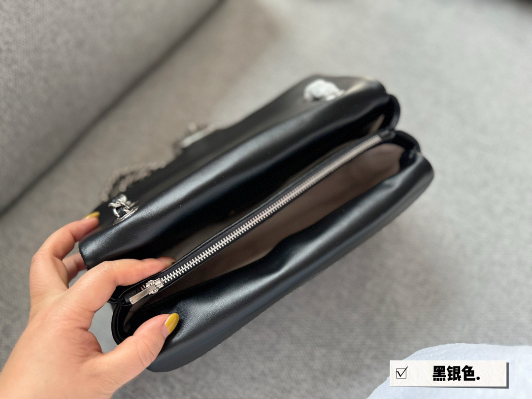 Coach Bacchus chain tabby bag