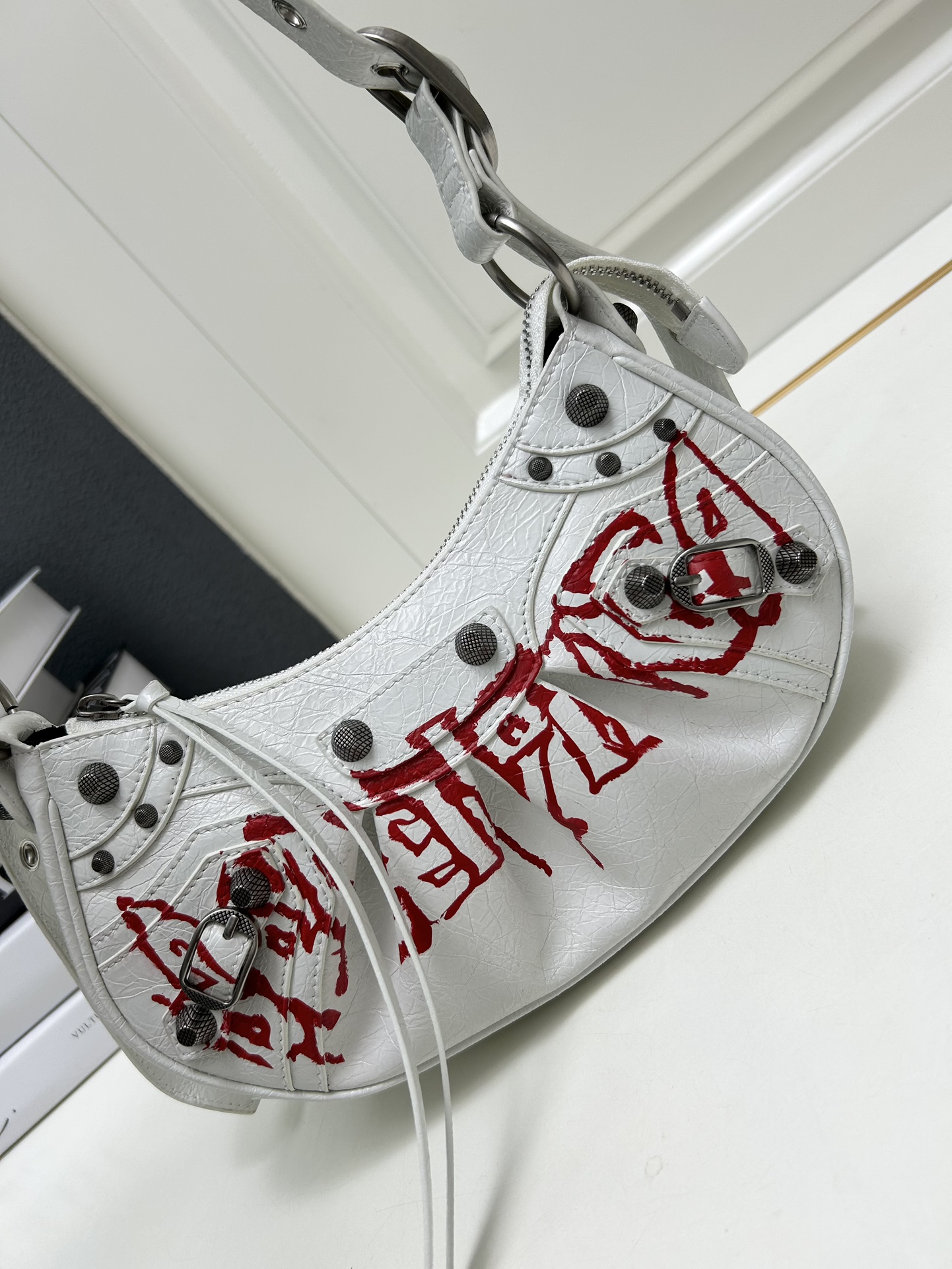 Balenciaga Le Cagole armpit