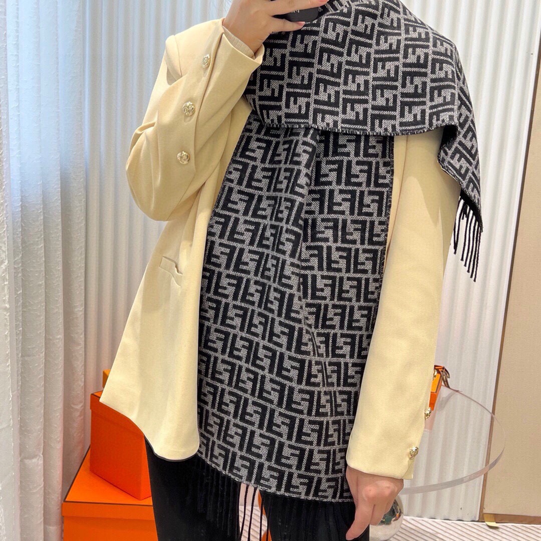 Fendi scarf Double F