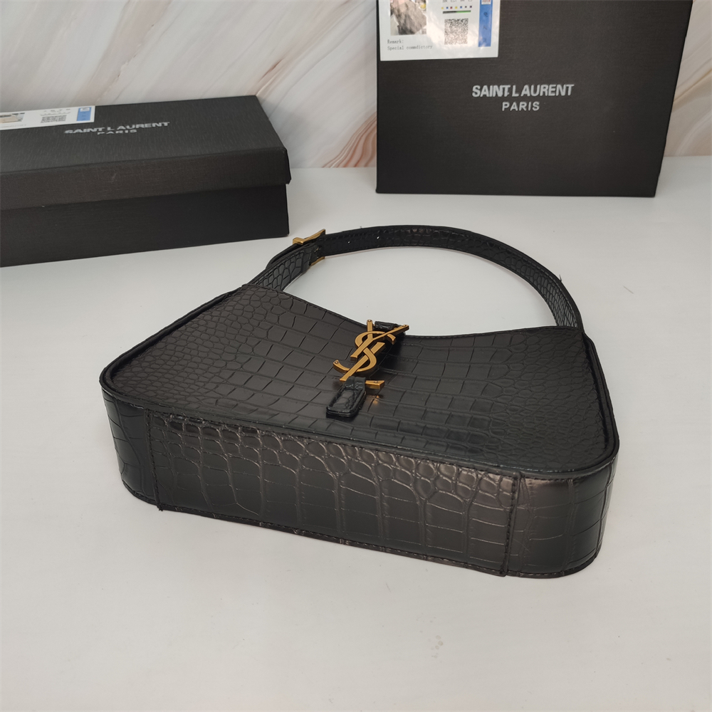 Replica Saint Laurent Cassandra  Le 5 à 7 Hobo Bag