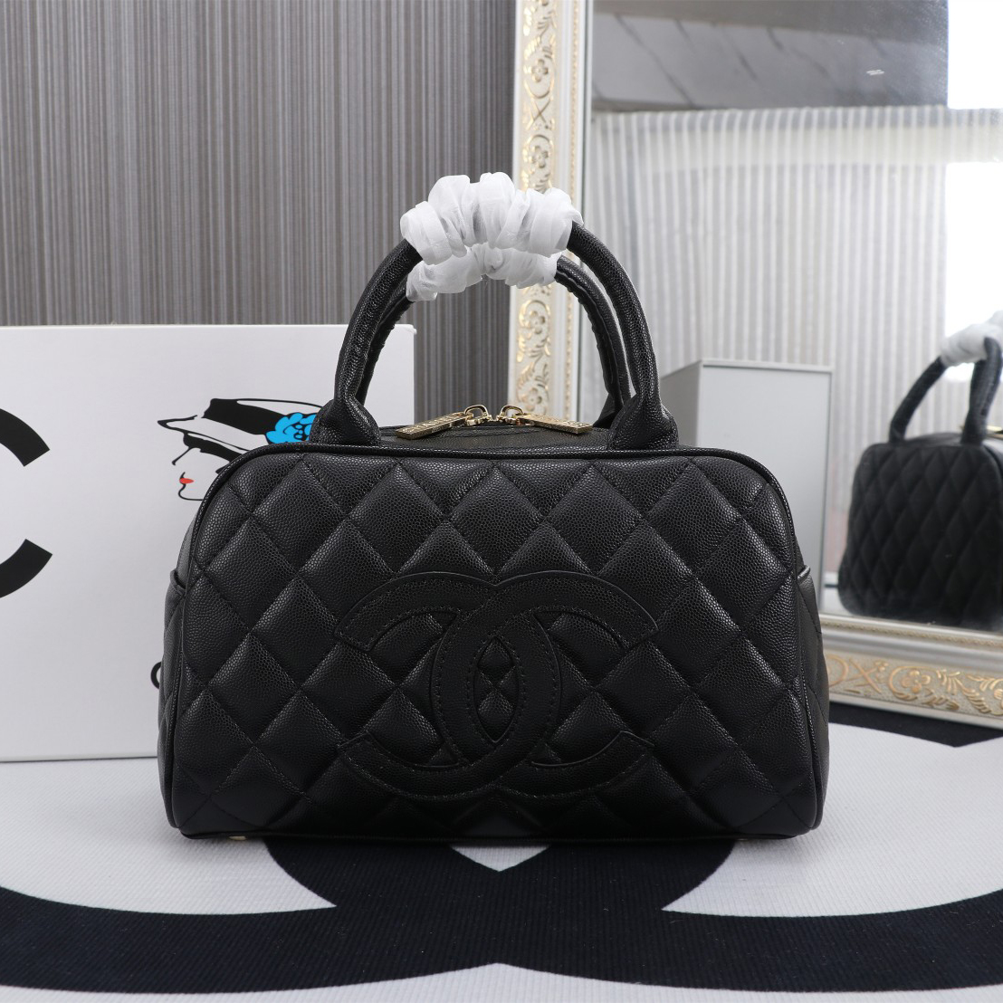 Chanel Vintagep handbag