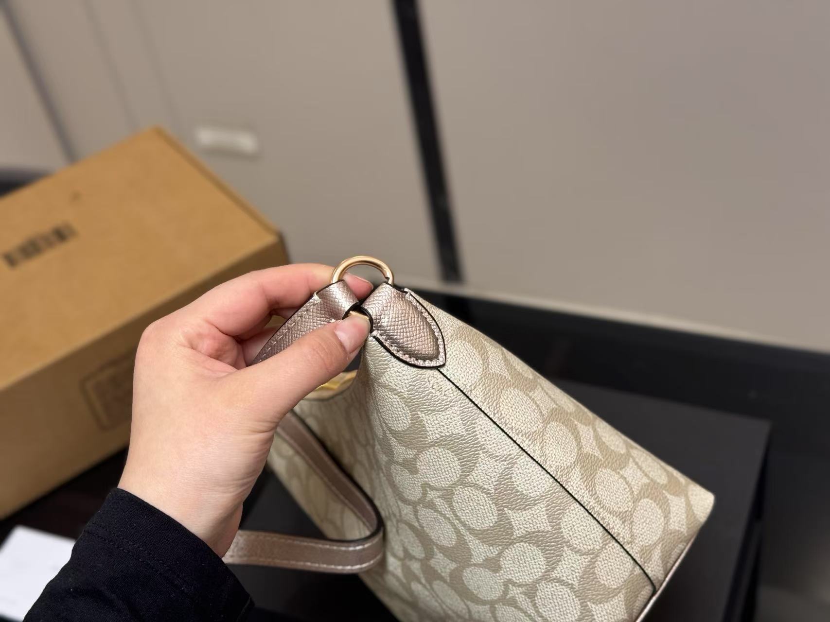 Coach Zip underarm bag