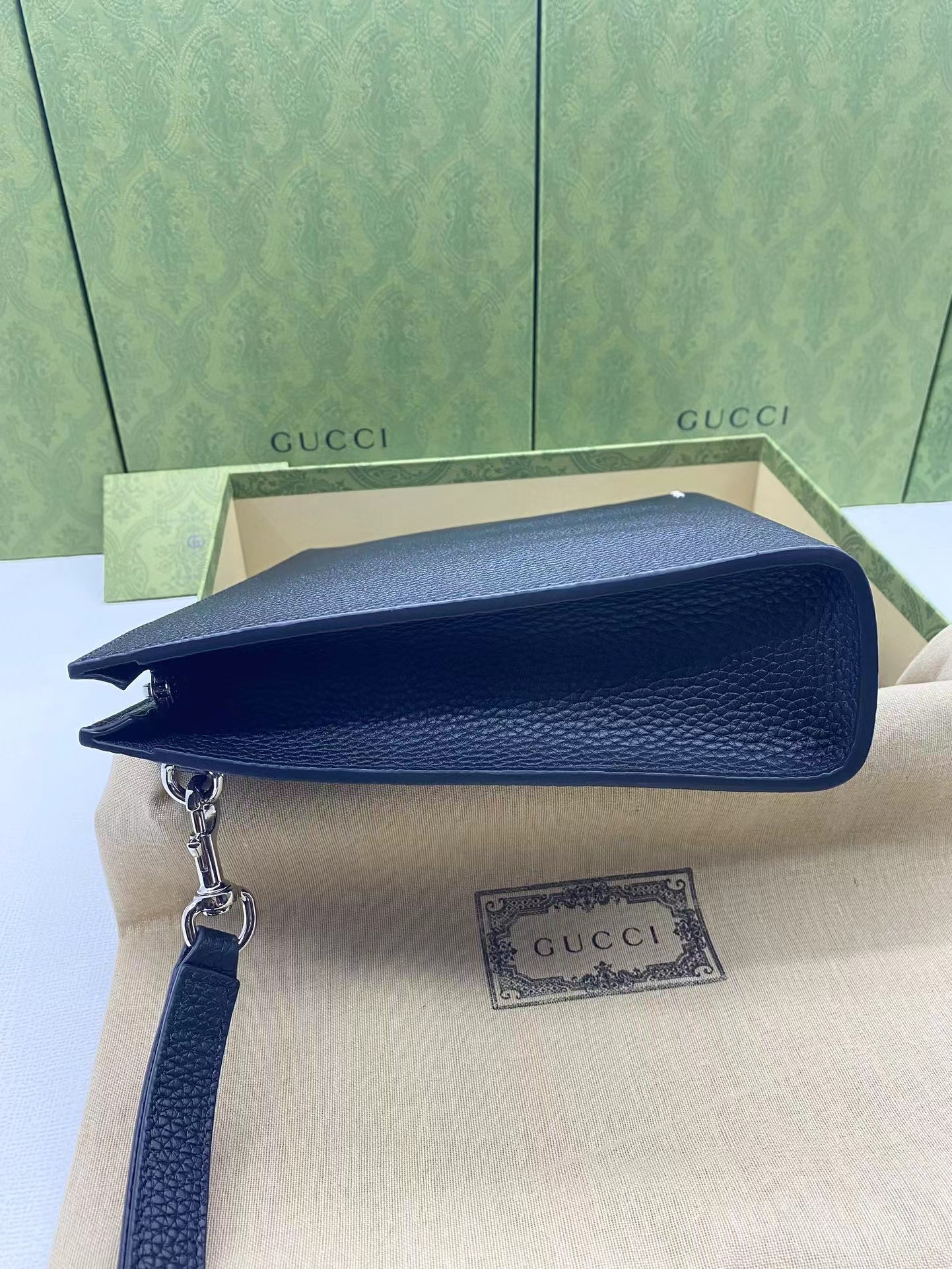 High Quality Gucci Clutch Men Bag Early Spring Series