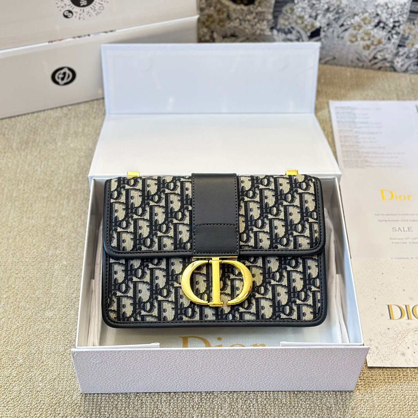 Dior Montaigne chain shoulder bag