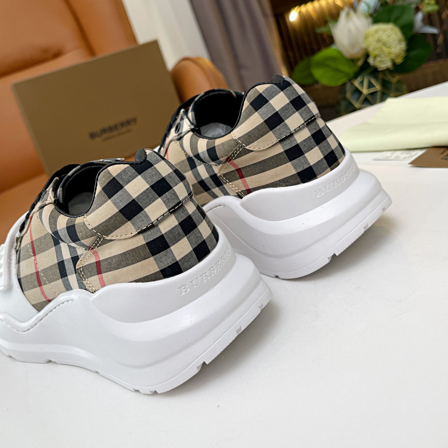 Burberry High quality sports shoes