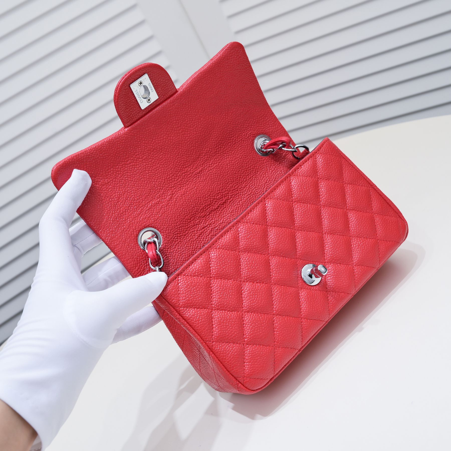 Designer Women's bag Chanel CF caviar cowhide chain crossbody bag