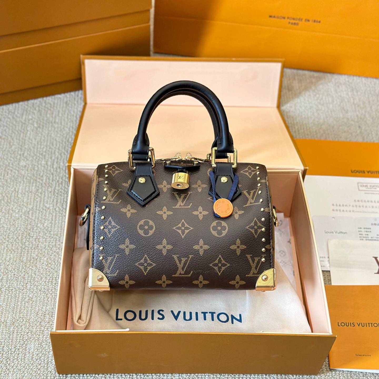 LV speedy crossbody shoulder bag