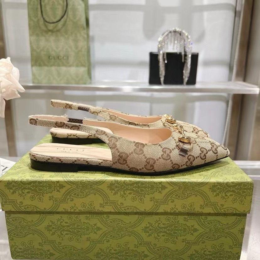 Horsebit GG Gucci canvas slingback flats in beige Brown