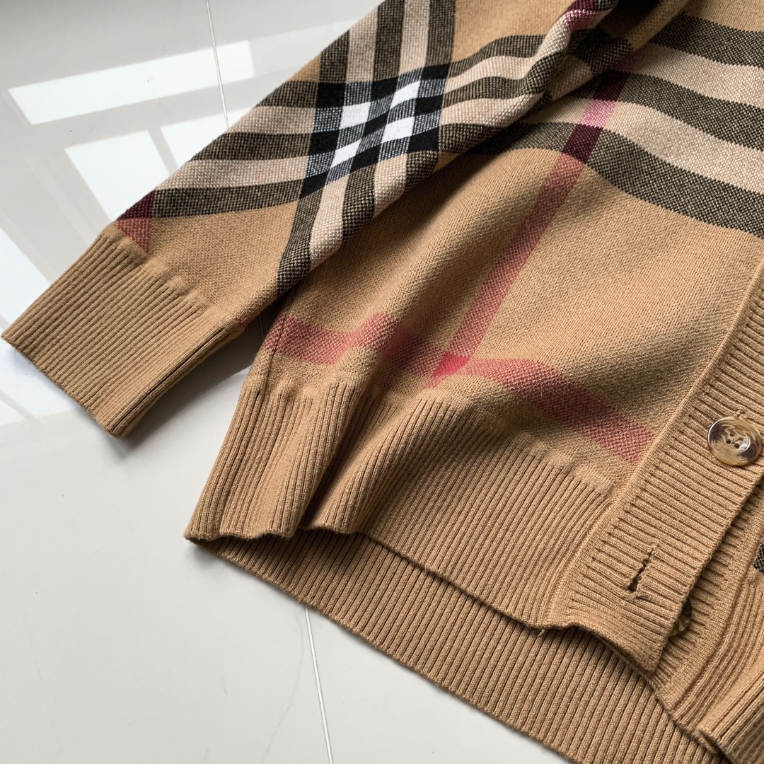 Burberry 23ss Long sleeved sweater jacket