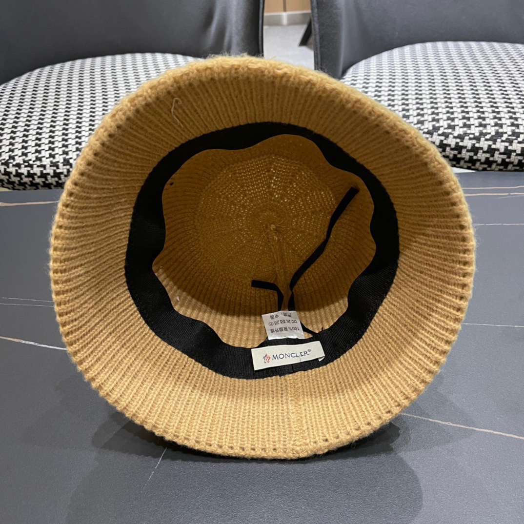 MONCLER Fisherman's woolen hat