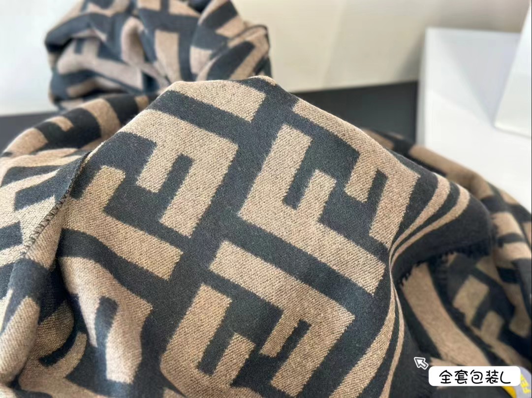 Replica Fendi FF vintage style 100% cashmere scarf