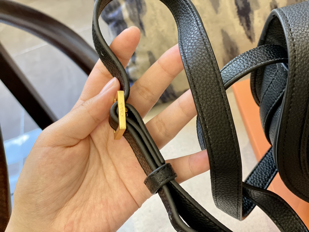 Replica CHLOE'   MARCIE Marcie Small leather shoulder bag with logo engraving