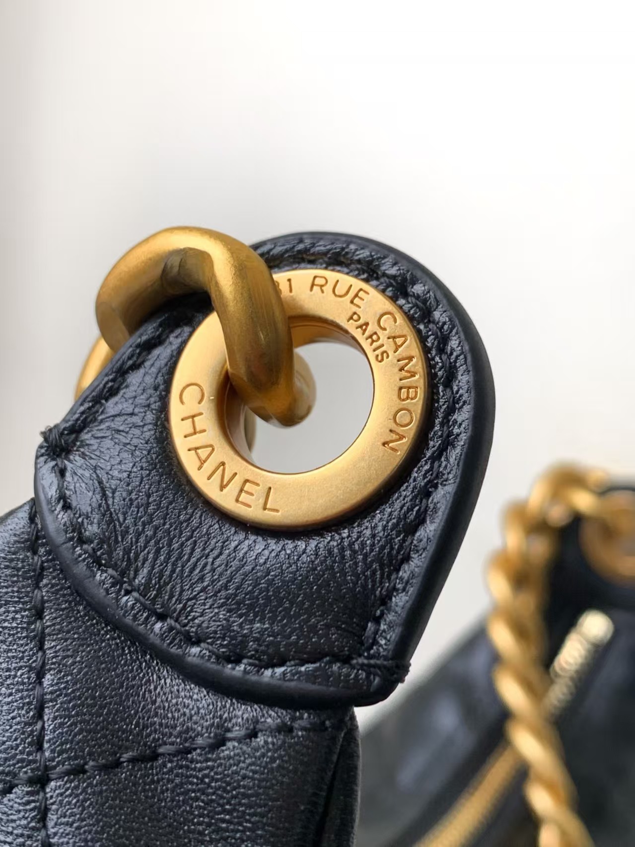 Top version chanel hobo chain bag