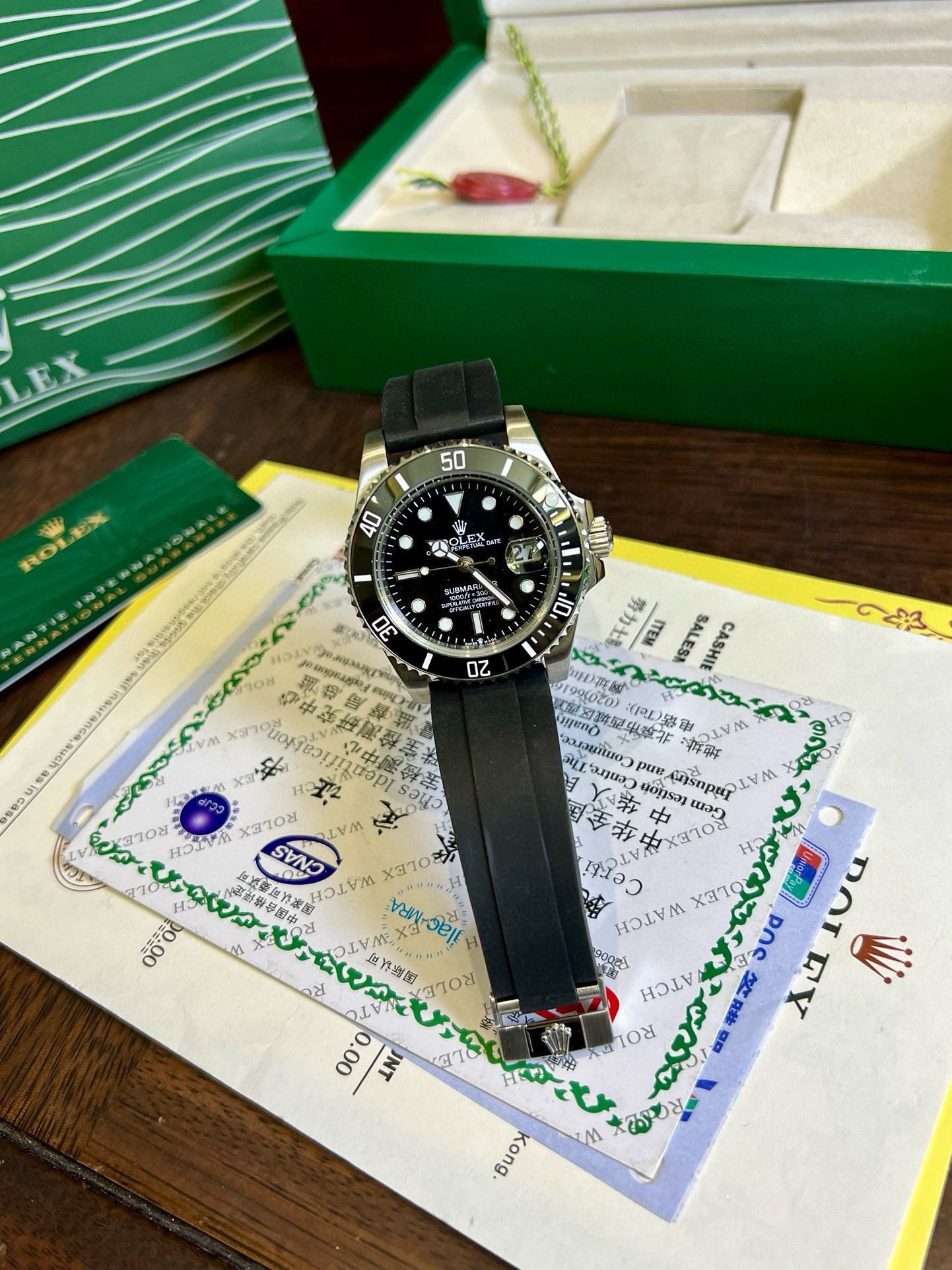 Replica Rolex Submariner Date Black Dial Watch