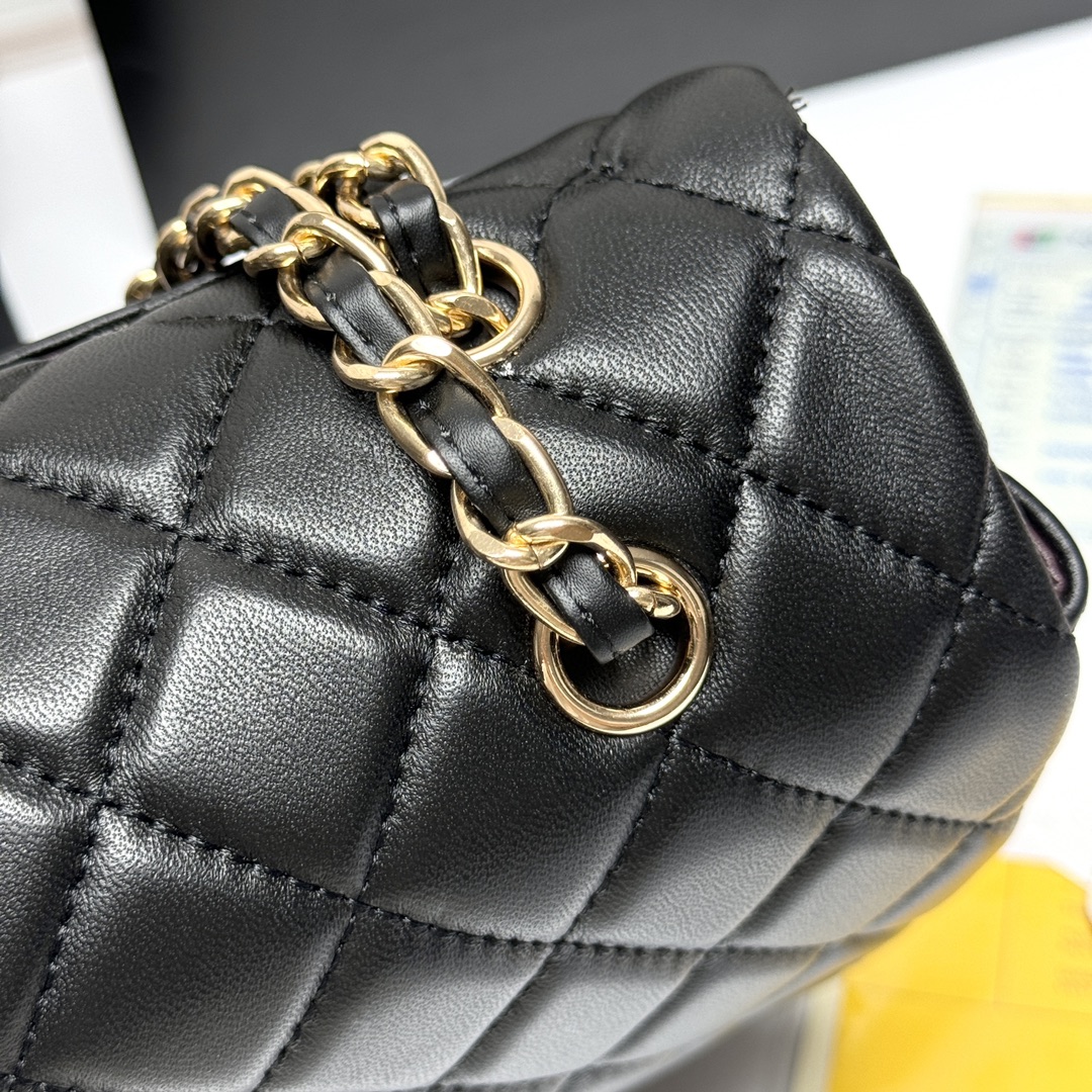 chanel chain crossbody bag