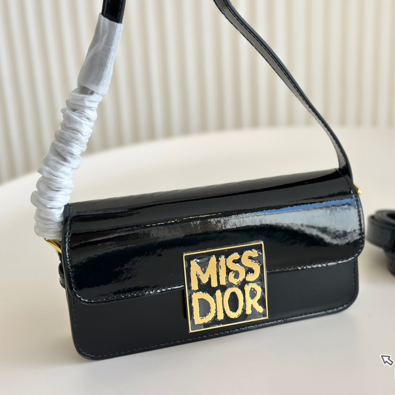 Dior armpit shoulder bag