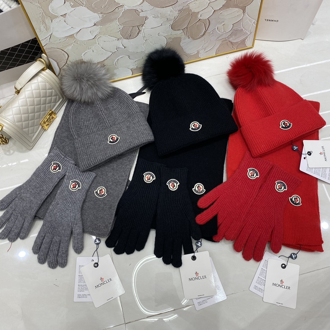 Moncler Three piece set（hat+scarf+glove）