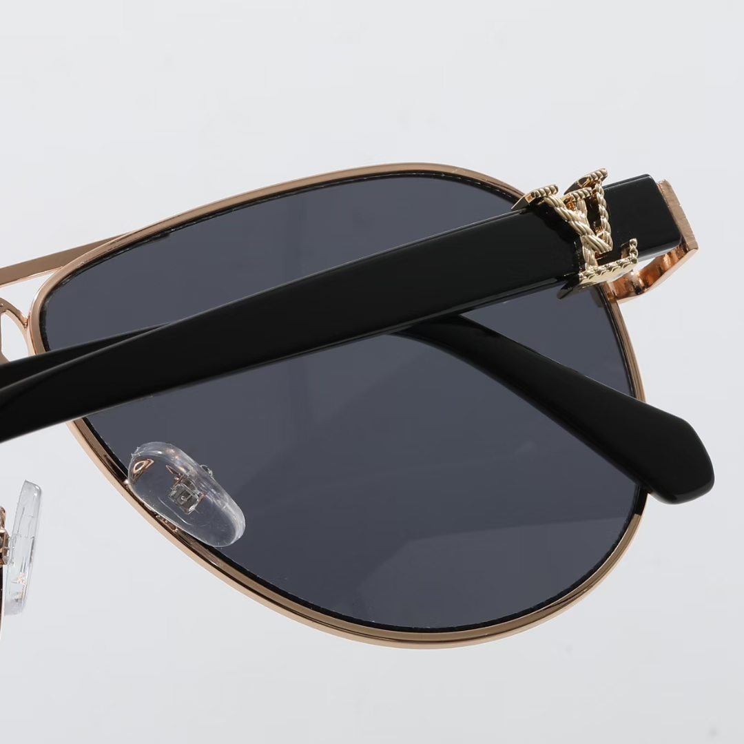 LV sunglasses are fashionable and simple