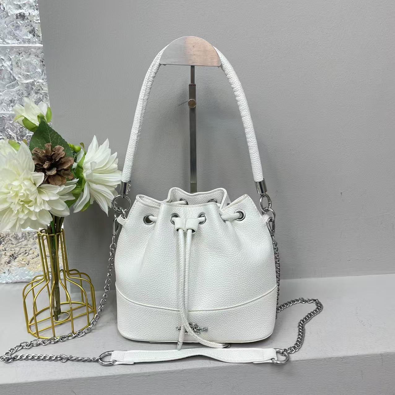 Coach Retro Casual Crossbody Women's Bag Bucket Bag Simple Shoulder Bag Handbag