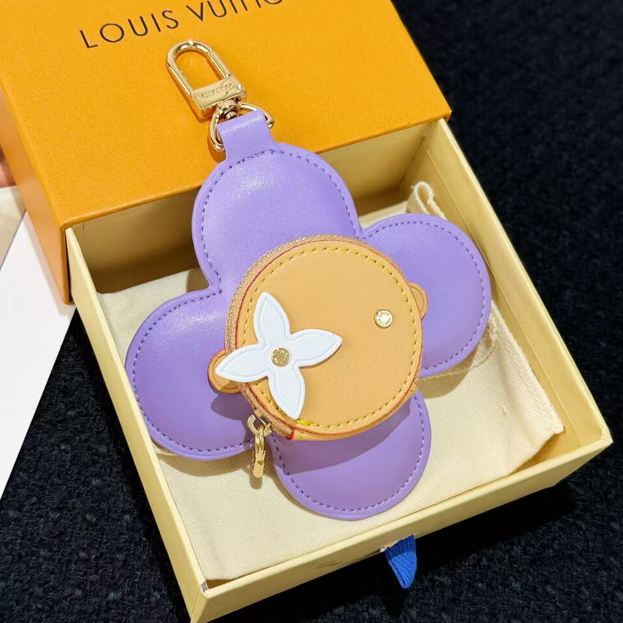 Louis Vuitton vivienne Sunflower Coin Purse pendant