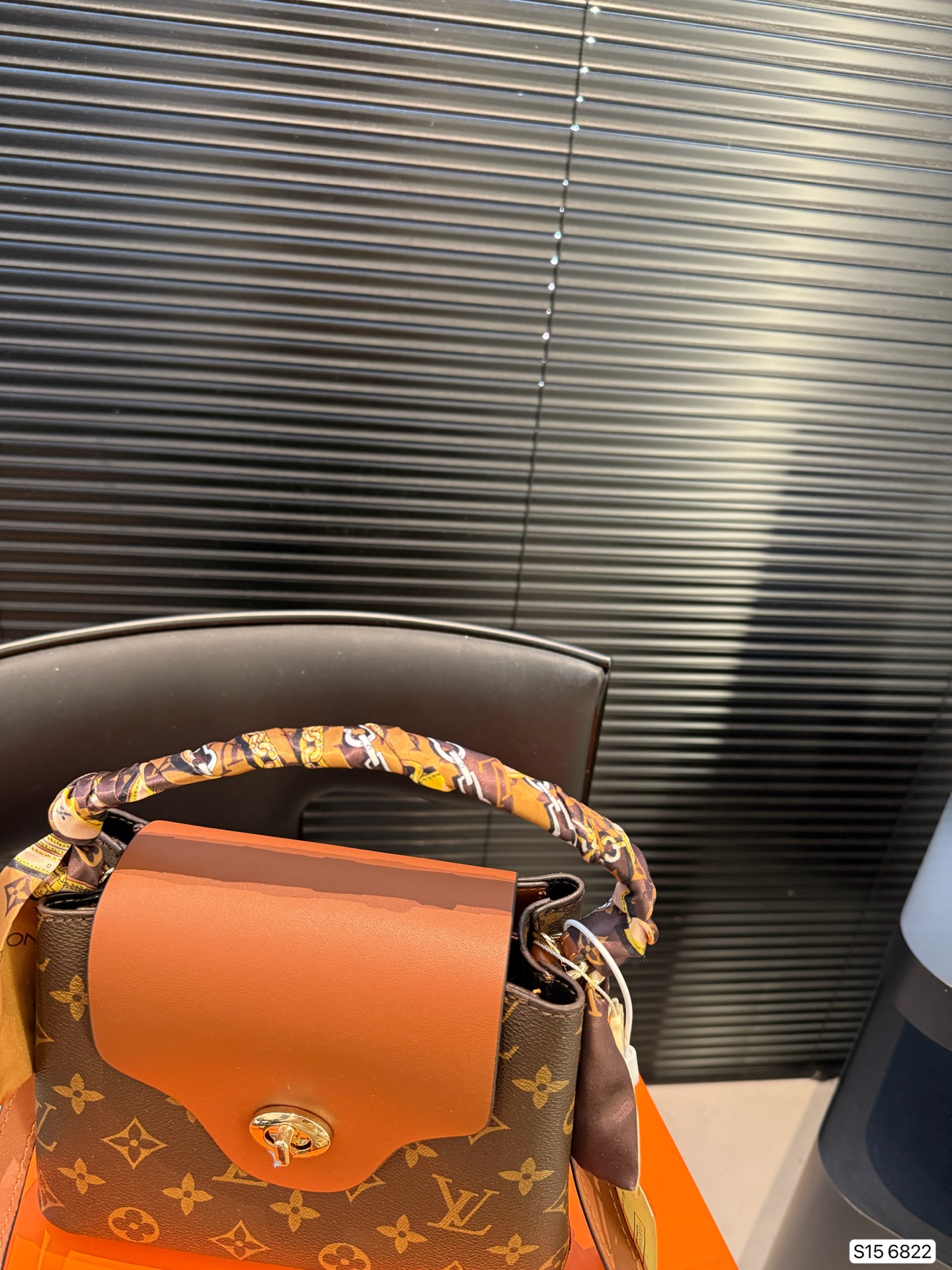 LV tote bag classic fashion