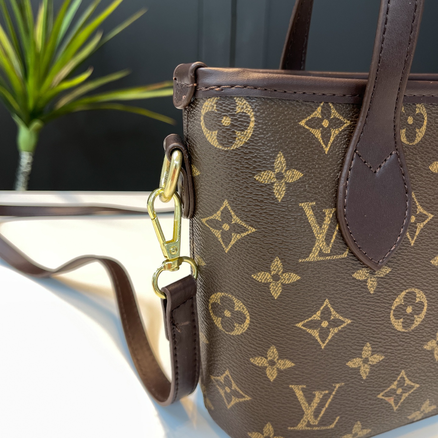 Louis Vuitton tote bag shoulder crossbody bag