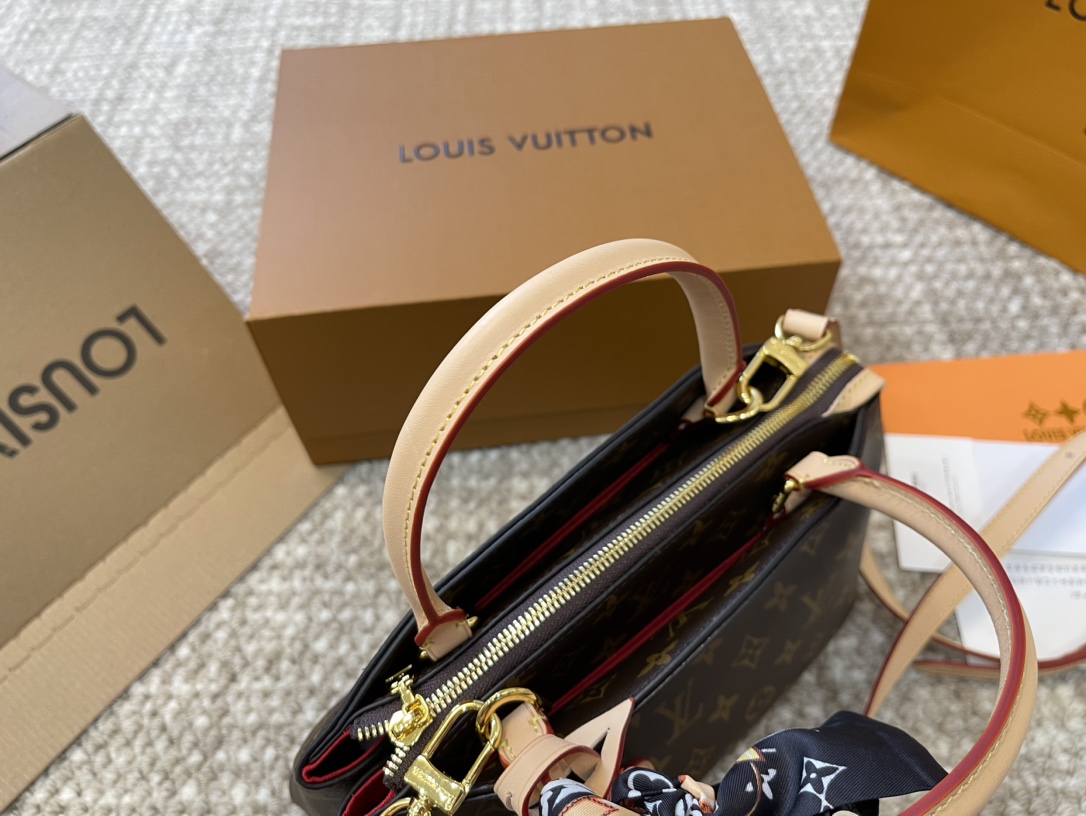 LV classic old flower Montaigne bag