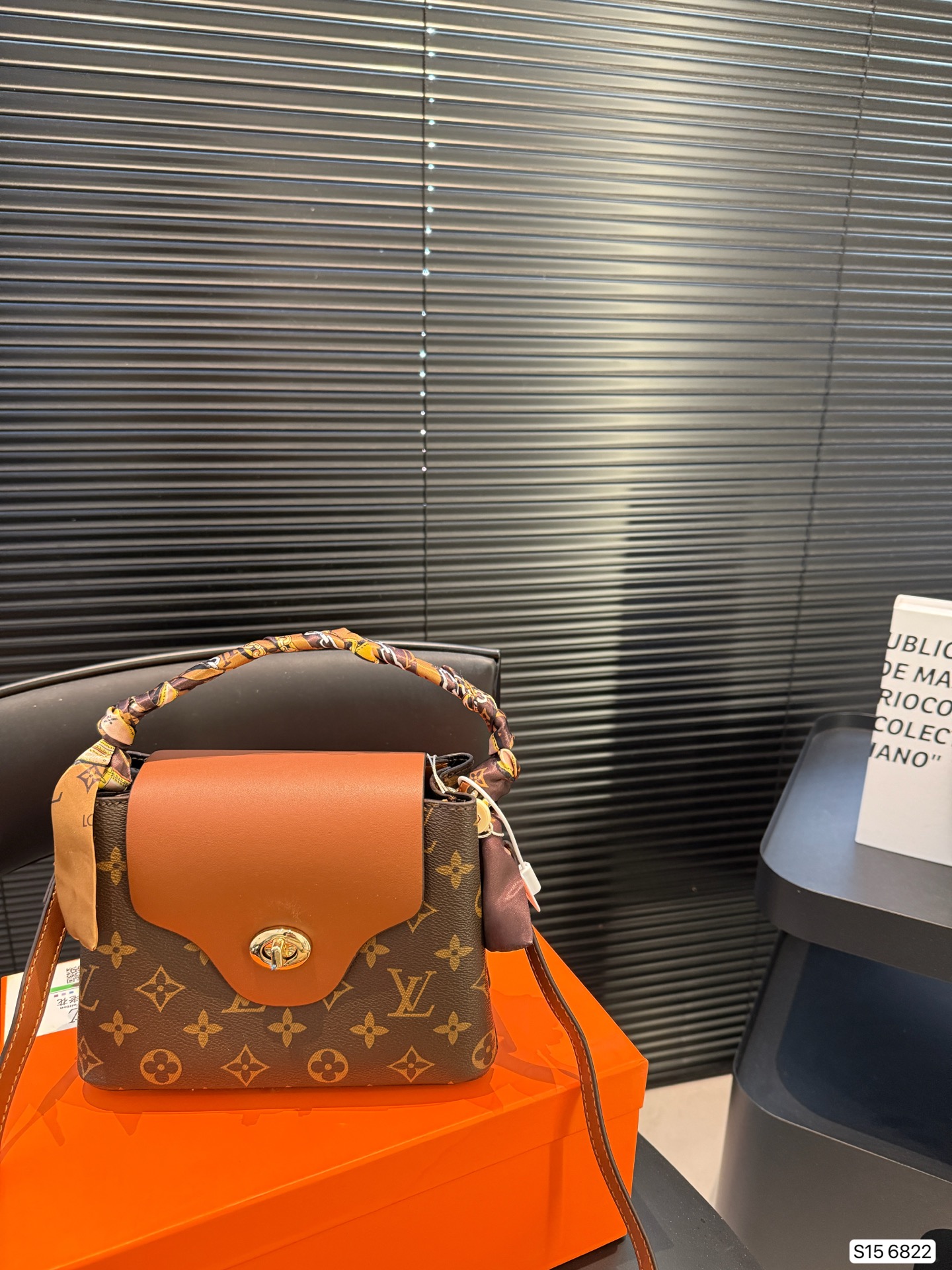 LV tote bag classic fashion