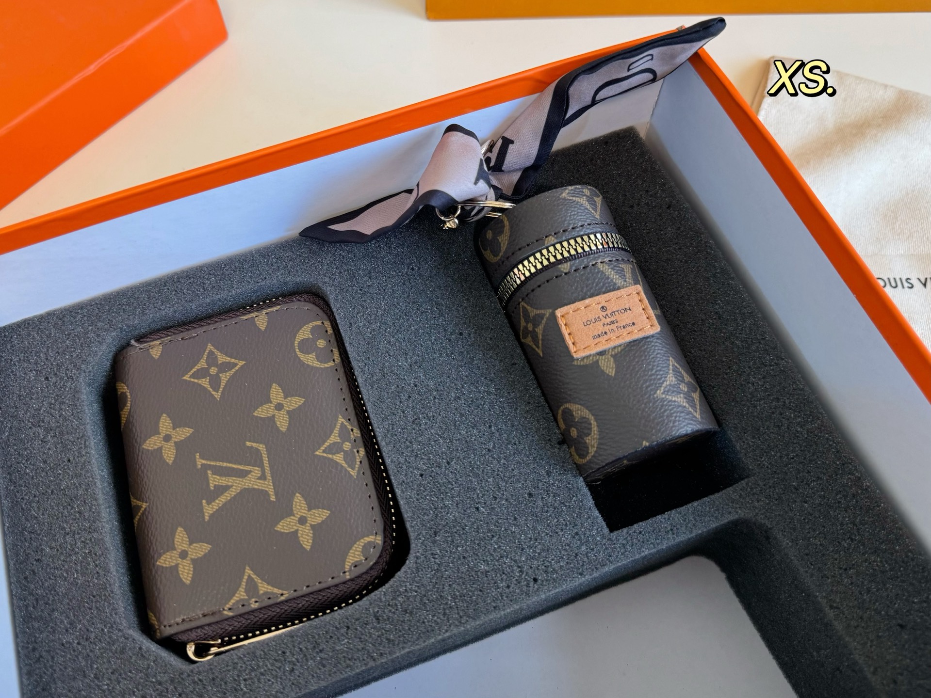 LV new Pochette Camille presbyopia chain bag box