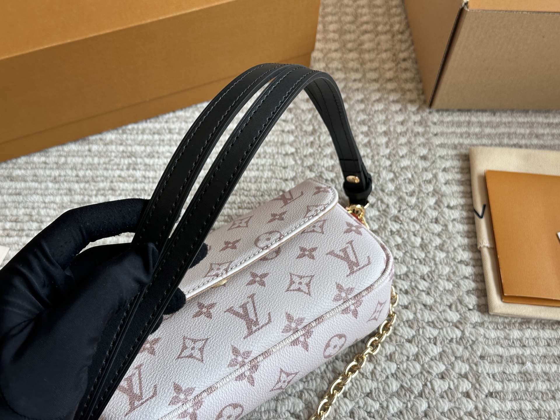 LV's popular Ivy Woc Mahjong bag
