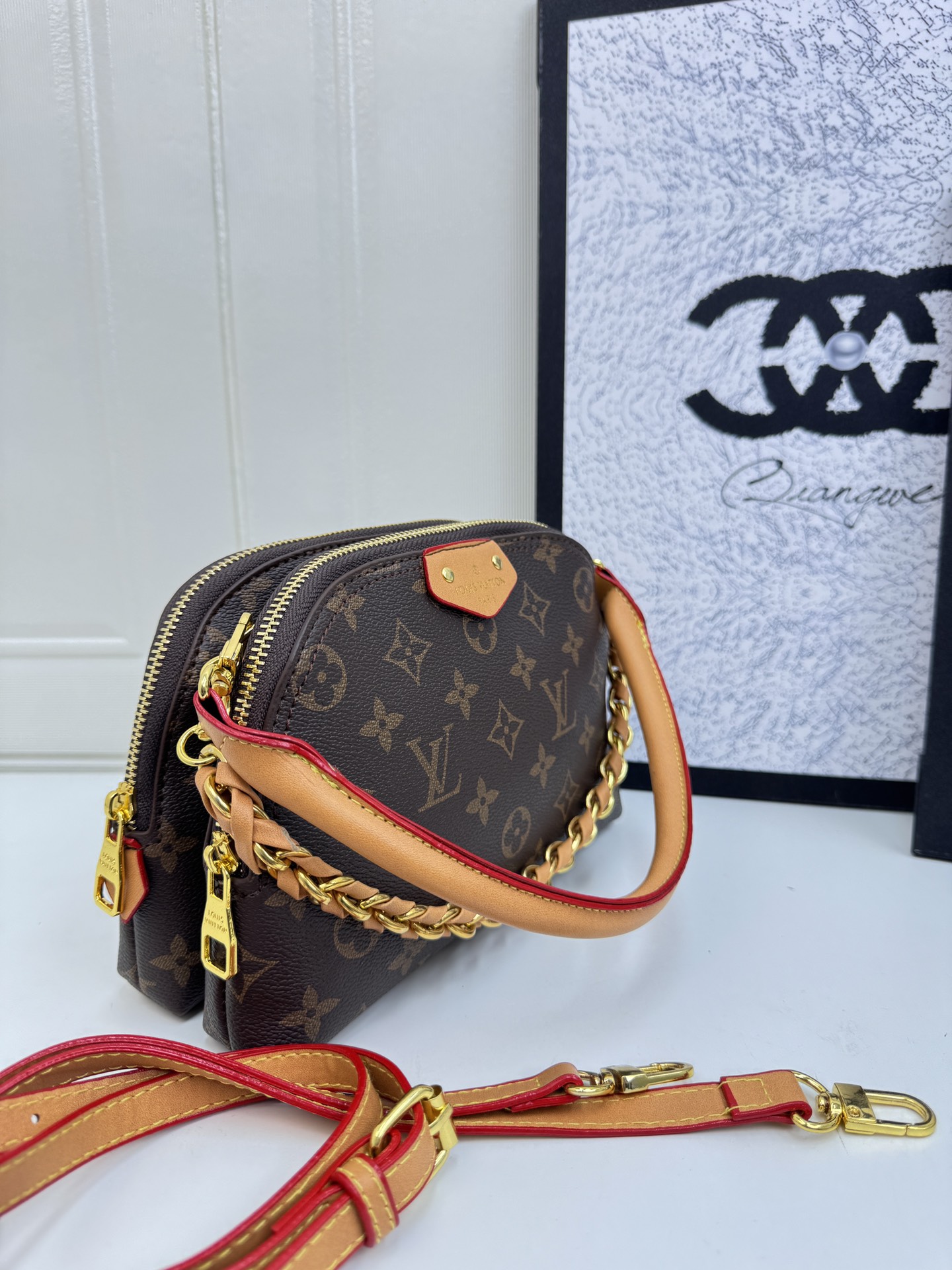 LV cosmetic bag design shoulder crossbody bag