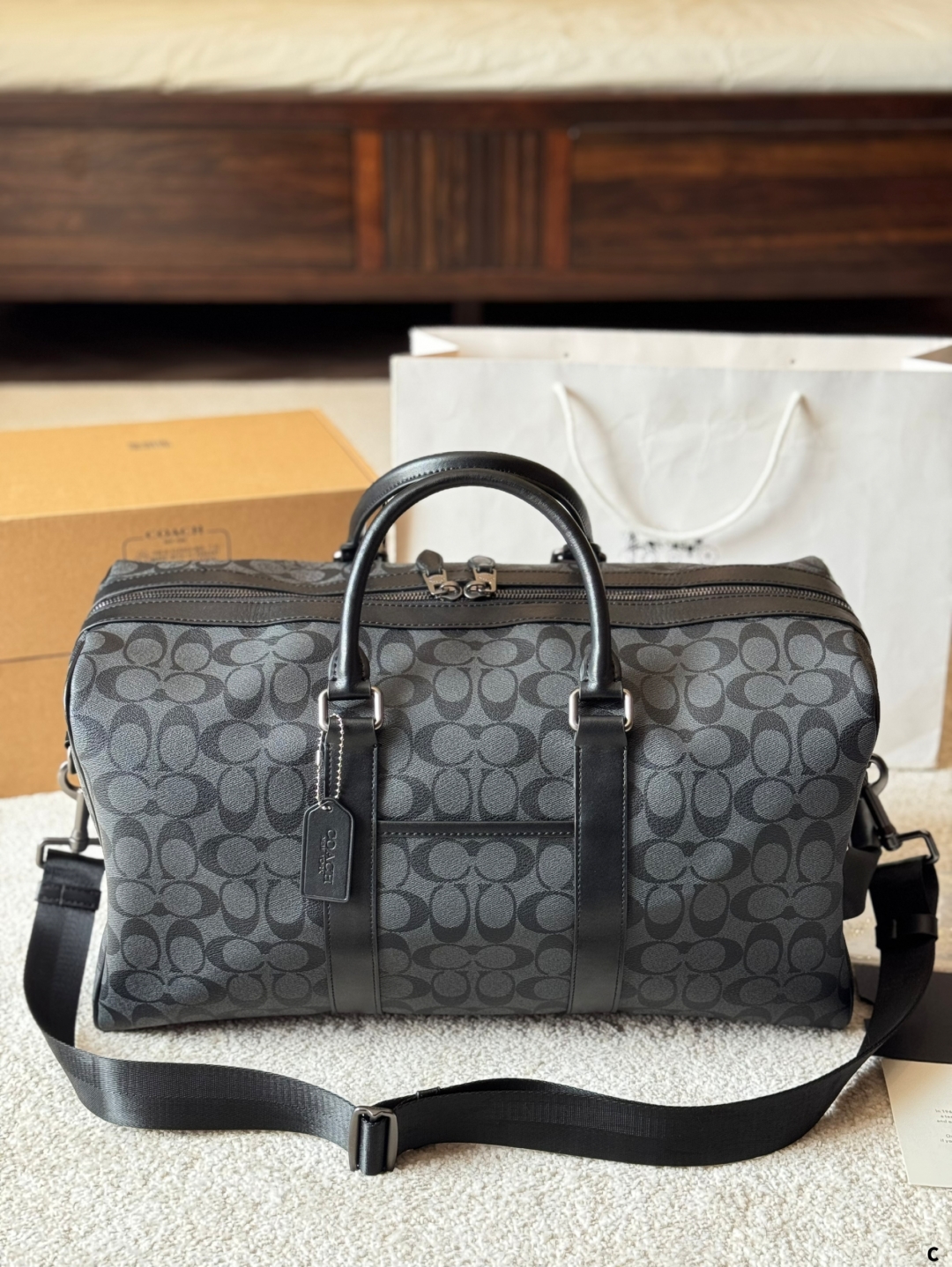 coach men's versatile travel bag
