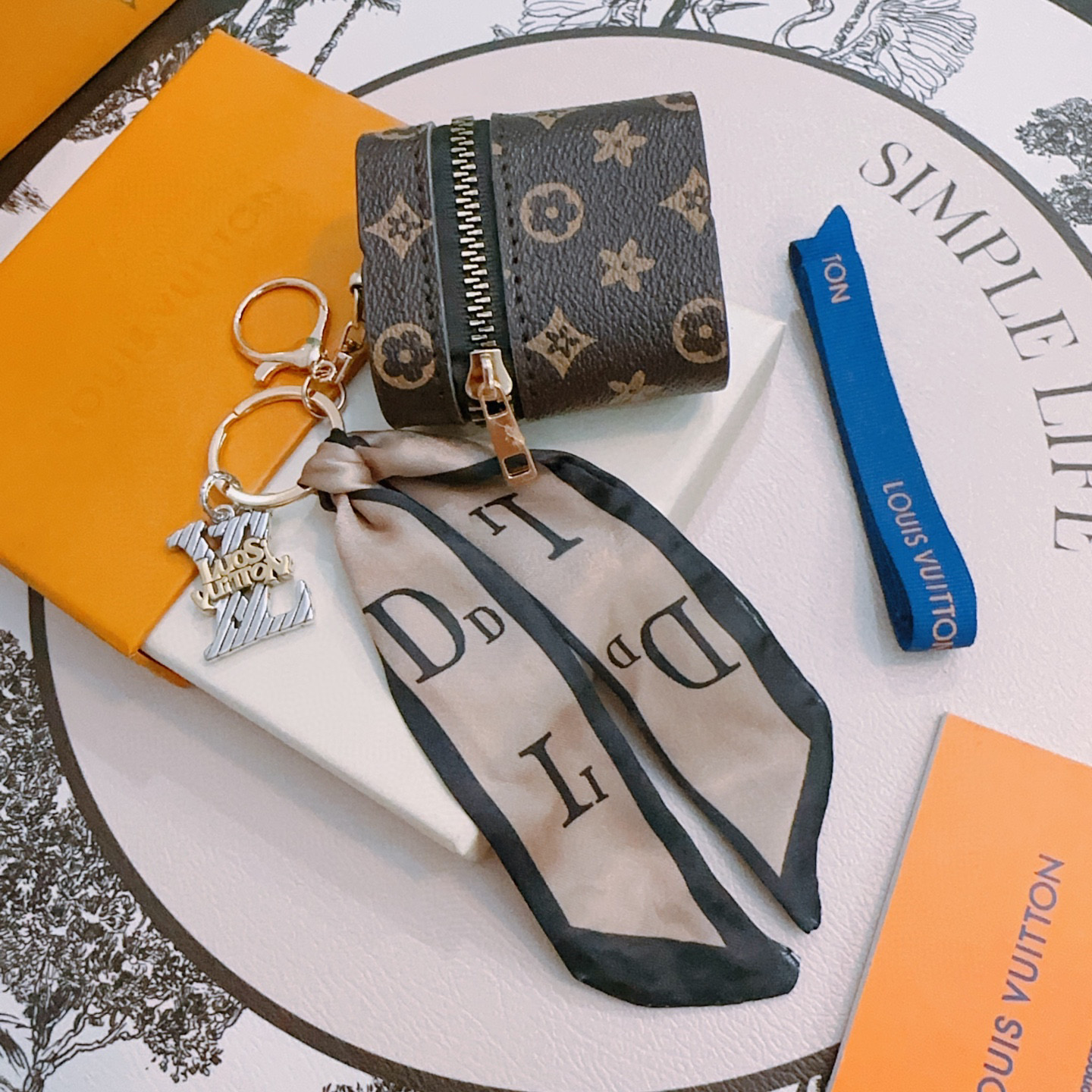 LV keychain bag buckle