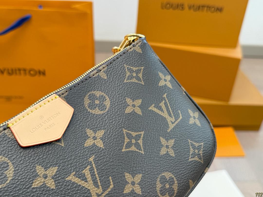 LV three-in-one mahjong bag