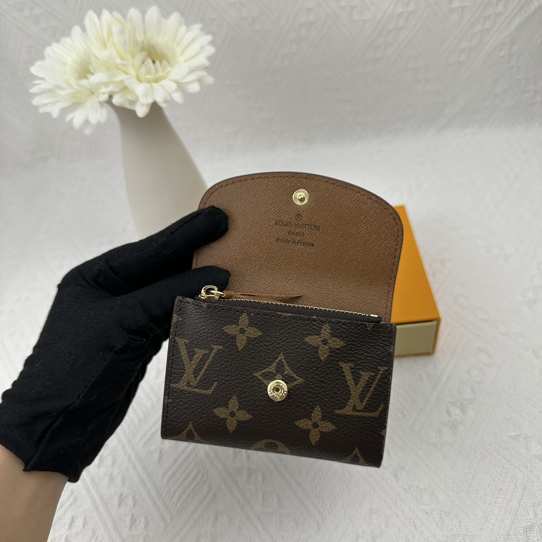 LV compact and practical coin purse