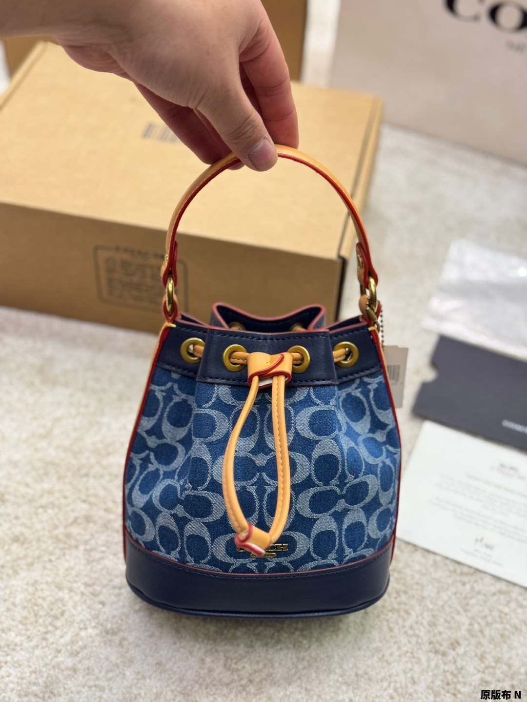 Coach Bucket Bag Retro Texture Fashionable and Playful