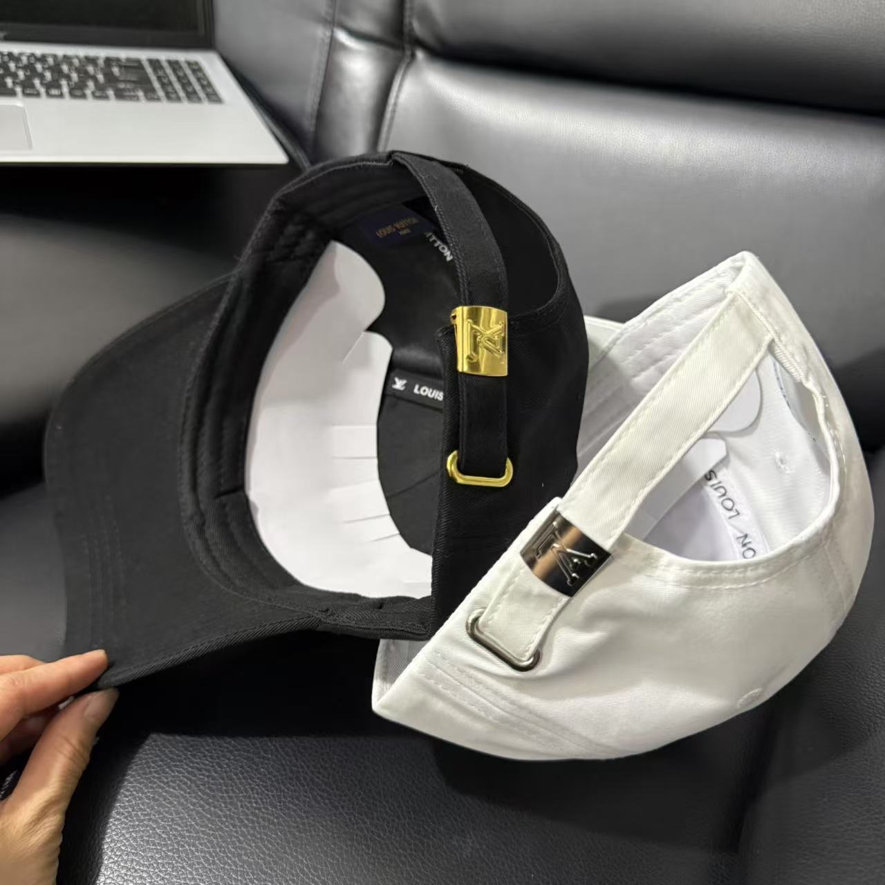 LV fashion baseball cap