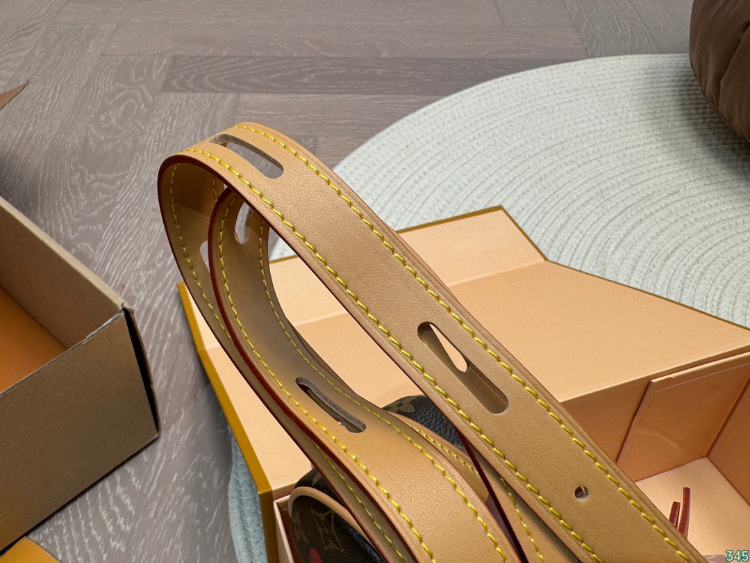 Beeswax yellow leather LV popular love bag